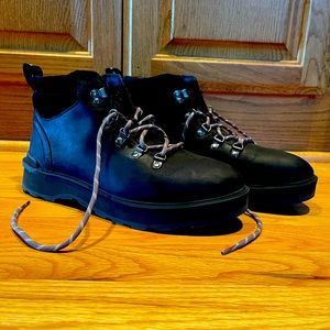 Sorel boots 10.5